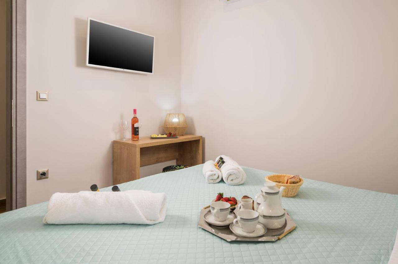 Aequor Luxury Rooms & Apartments คาโตดารัตโซ ภายนอก รูปภาพ